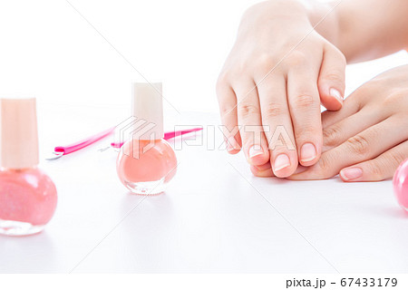 ネイルケア ネイリスト セルフ 施術 美容イメージ ネイルケア ネイリスト セルフ 施術 美容イメージ 67433179