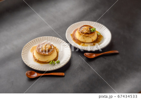 ベトナム風プリン　Vietnamese pudding with condensed milk 67434533