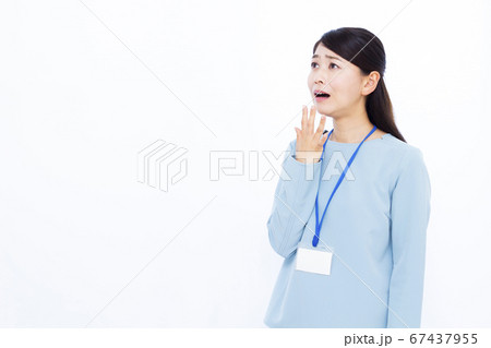30代女性 白バック 30代女性 白バック 67437955