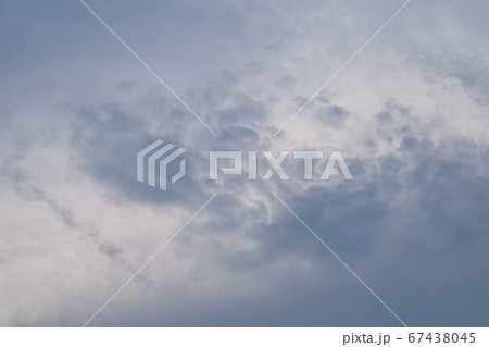 曇り空 67438045
