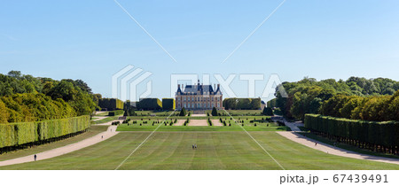 Chateau and parc de Sceaux in summer - Sceaux, France 67439491