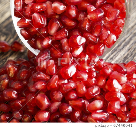 red pomegranate seeds 67440041
