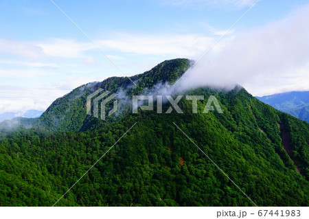 皇海山 クラシックルート 白山付近から見る皇海山 皇海山 クラシックルート 白山付近から見る皇海山 67441983