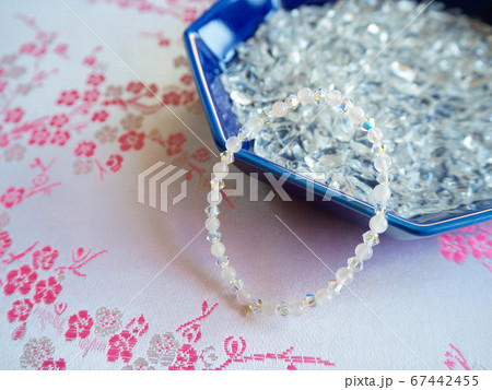 パワーストーンのブレスレット　水晶チップス　八角皿 67442455