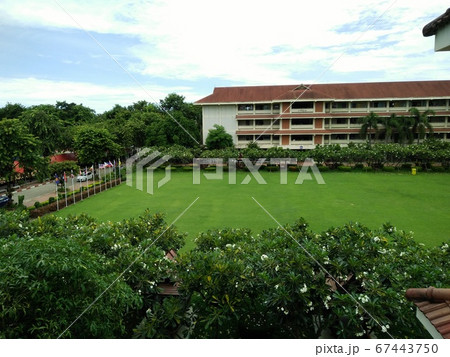 東南アジアの学校 67443750