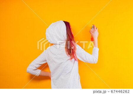 Lifestyle creative teenage girl, freelance artistic work 67446262