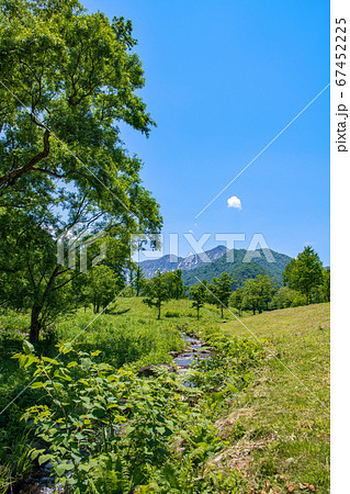 新緑の風景 土樽自然公園 新潟県湯沢町 の写真素材