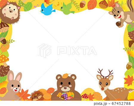 秋の葉っぱや食べ物とかわいい森の動物たちのフレームのイラスト素材
