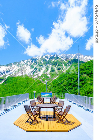 黒部平の風景（パノラマテラスから立山を望む） 67454645