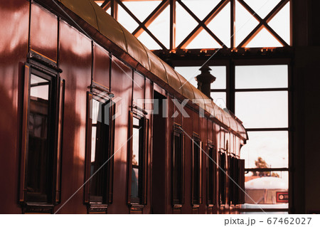 Vintage red wagon hull with windows 67462027