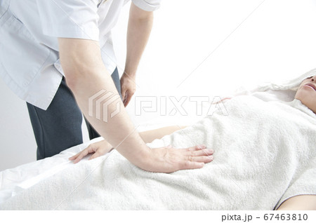 お腹の整体 67463810