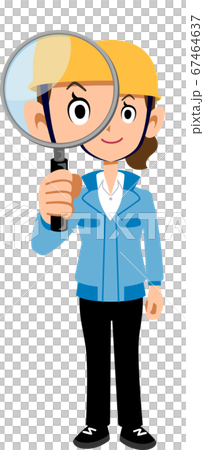 戴著頭盔，透過放大鏡看的藍色工作服的女人 67464637