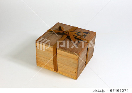 木箱 骨董品の写真素材 [67465074] - PIXTA