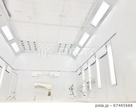 Automotive paint room,Paint booth in the car repair station 67465688