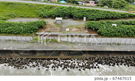 JR日高本線大狩部駅の全景 JR日高本線大狩部駅の全景 67467015