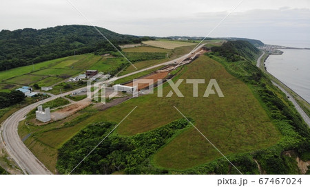 日高自動車道　日高厚賀IC～新冠IC間の建設状況（2020年7月撮影） 67467024