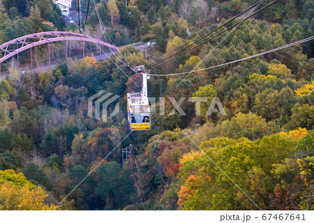 北海道　秋　有珠山ロープウェイ 67467641
