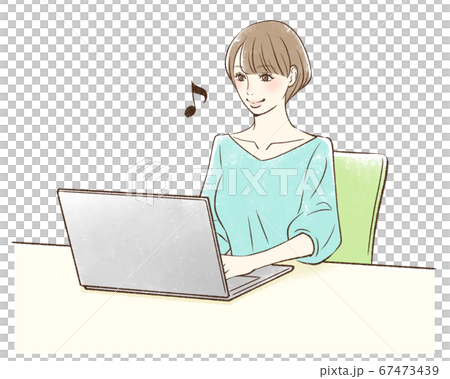 笑顔でパソコンを操作する女性 笑顔でパソコンを操作する女性 67473439