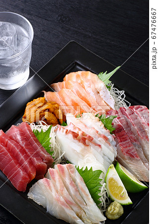 刺身の盛り合わせ 刺身の盛り合わせ 67476667