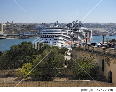 マルタ ヴァレッタ停泊中のMSCメラビリア / MSC Meraviglia at Valletta 67477346