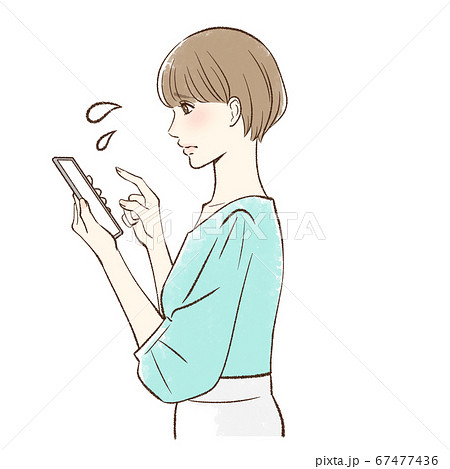 スマホを操作して不安な女性の横顔 67477436