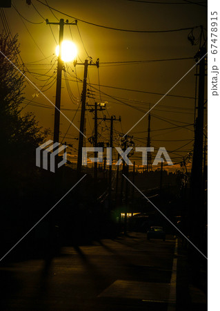 夕景と電柱 夕景と電柱 67478915