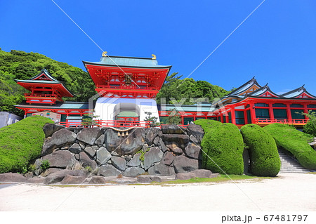 【山口県】晴天下の赤間神宮 67481797