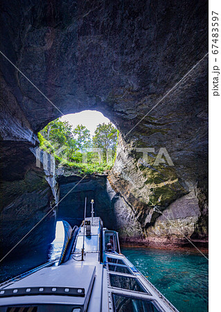 （静岡県）堂ヶ島・洞窟巡り　天窓洞（青の洞窟） 67483597