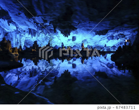 中国 桂林 蘆笛岩の鍾乳洞 / Reed Flute Cave, Guilin, China 67483711