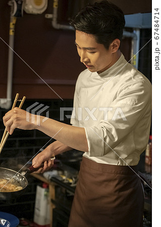 男 男性 男の子 67484714