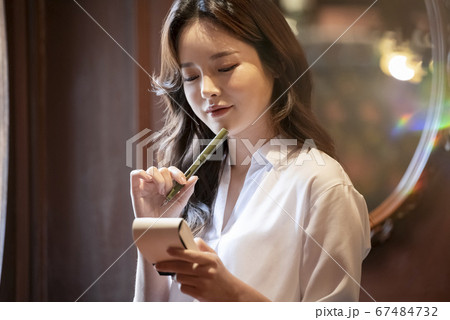 女性 女 女の子 67484732