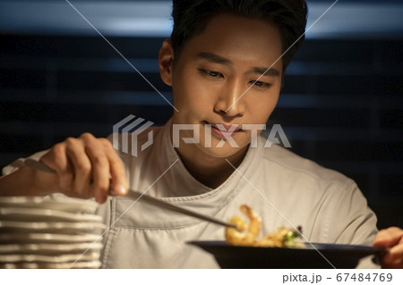 男 男性 男の子 67484769