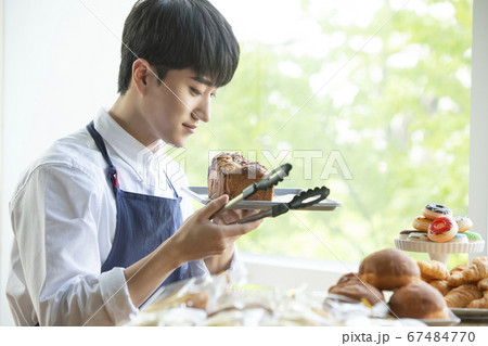 ビジネス 男 男性 67484770