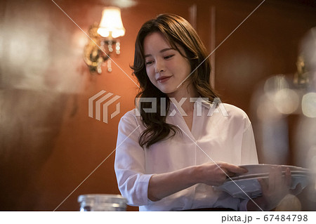 女性 女 女の子 67484798