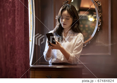 女性 女 女の子 67484824