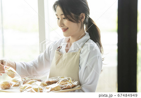 女性 女 女の子 67484949