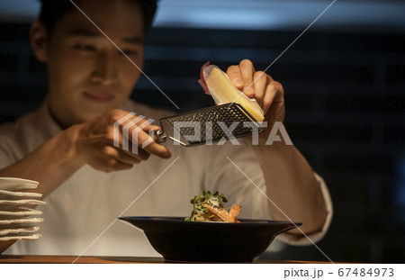 男 男性 男の子 67484973