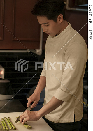 男 男性 男の子 67484979