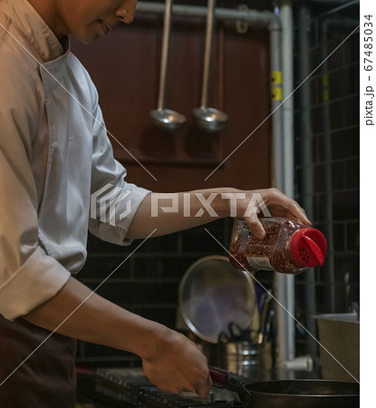 男 男性 男の子 67485034