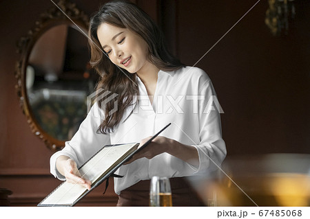 女性 女 女の子 67485068