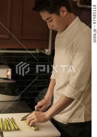 男 男性 男の子 67485118