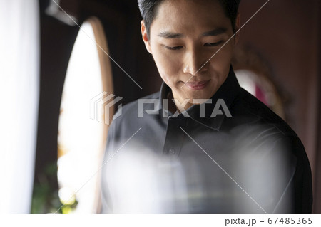 ポートレート 若い 男 67485365