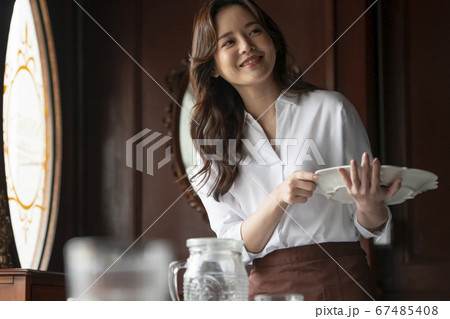 女性 女 女の子 67485408