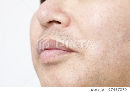 中年男性の口元 中年男性の口元 67487270