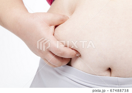メタボ女性のお腹 メタボ女性のお腹 67488738