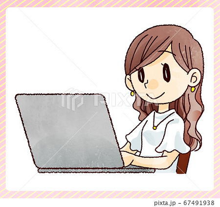 オフィスでパソコンを使って働く女性のイラスト素材