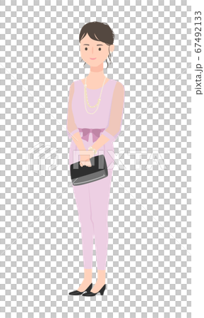 結婚式などに参加するためのパンツドレス姿の可愛い女性。 67492133