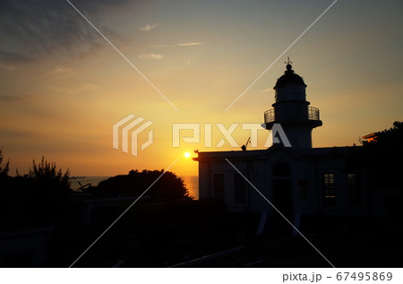 灯台の夕暮れ 灯台の夕暮れ 67495869