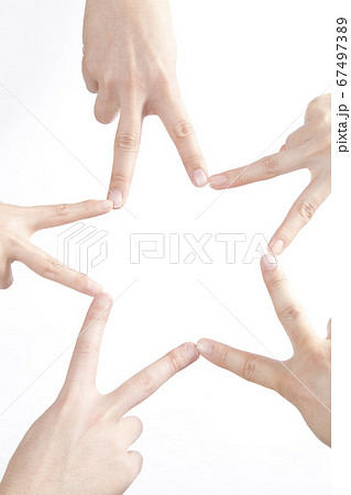 星マークの手 67497389