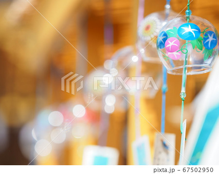 北海道の風景 美瑛神社の風鈴 67502950